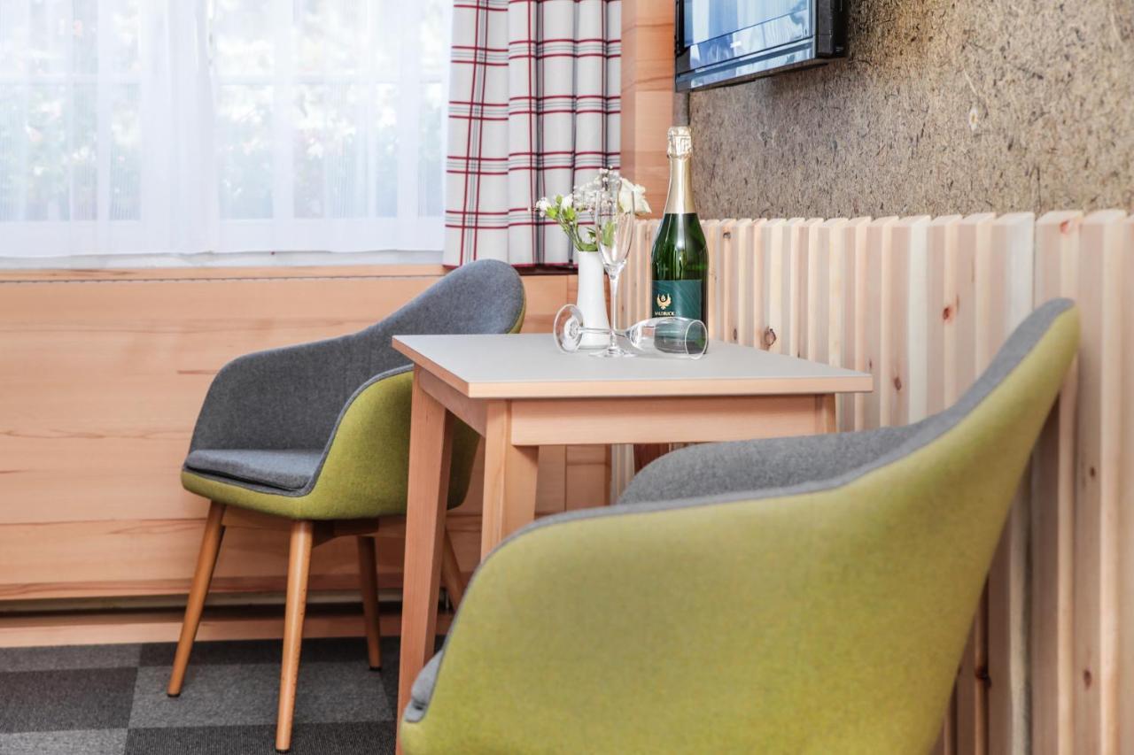 Hotel & Restaurant Waldblick 普尔斯尼茨 外观 照片